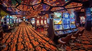 Tampilan permainan Crash di platform 777singa dengan grafis multiplier dan statistik live